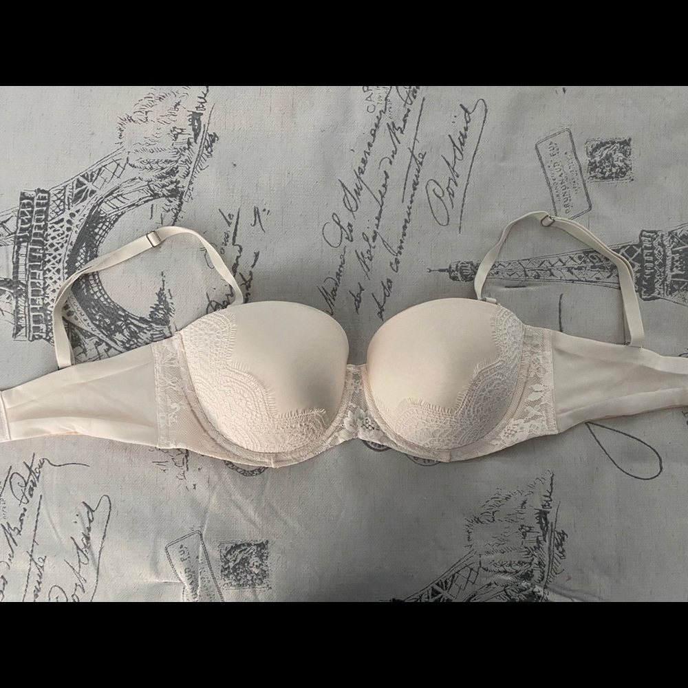 COPY - Victoria Secret Bra size 34DD